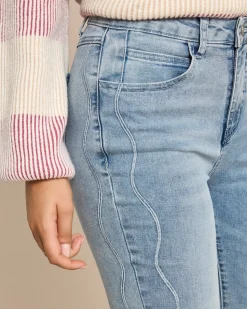 Jeans mit Wellenstick