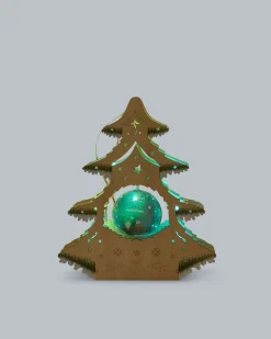 LED-Holzbaum mit Wichtel-Kugel