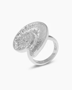 Ring im Muschel-Design
