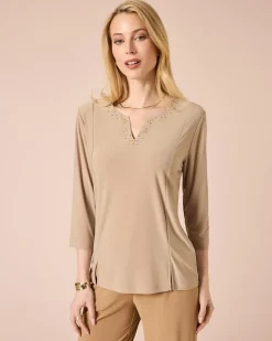 Shirt mit Schlitzen