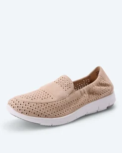 Slipper mit Lochmuster