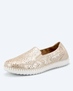 Slipper mit Lochmuster