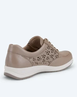Sneaker in Weite H mit Perforation